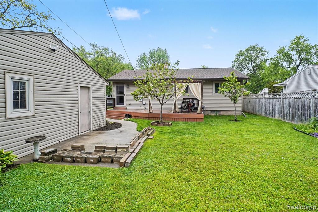 1275 1st Street, Lapeer, MI 48446 — Photo 23