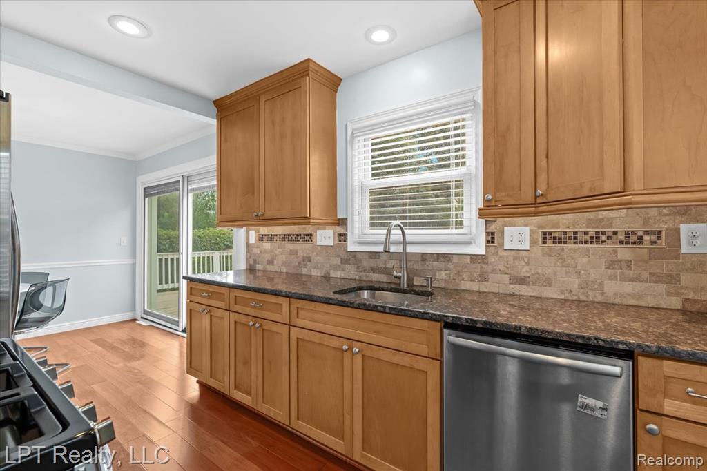 4357 Robinwood Avenue, Royal Oak, MI 48073 — Photo 12