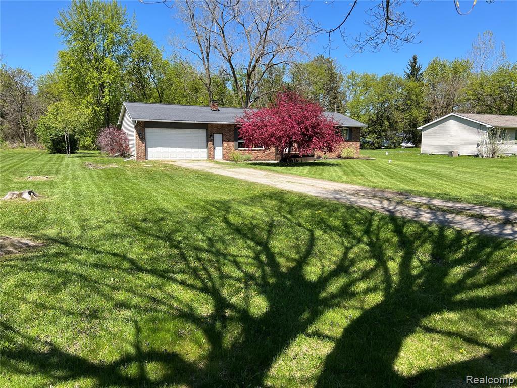 5327 E Carpenter Road, Flint, MI 48506 — Photo 4