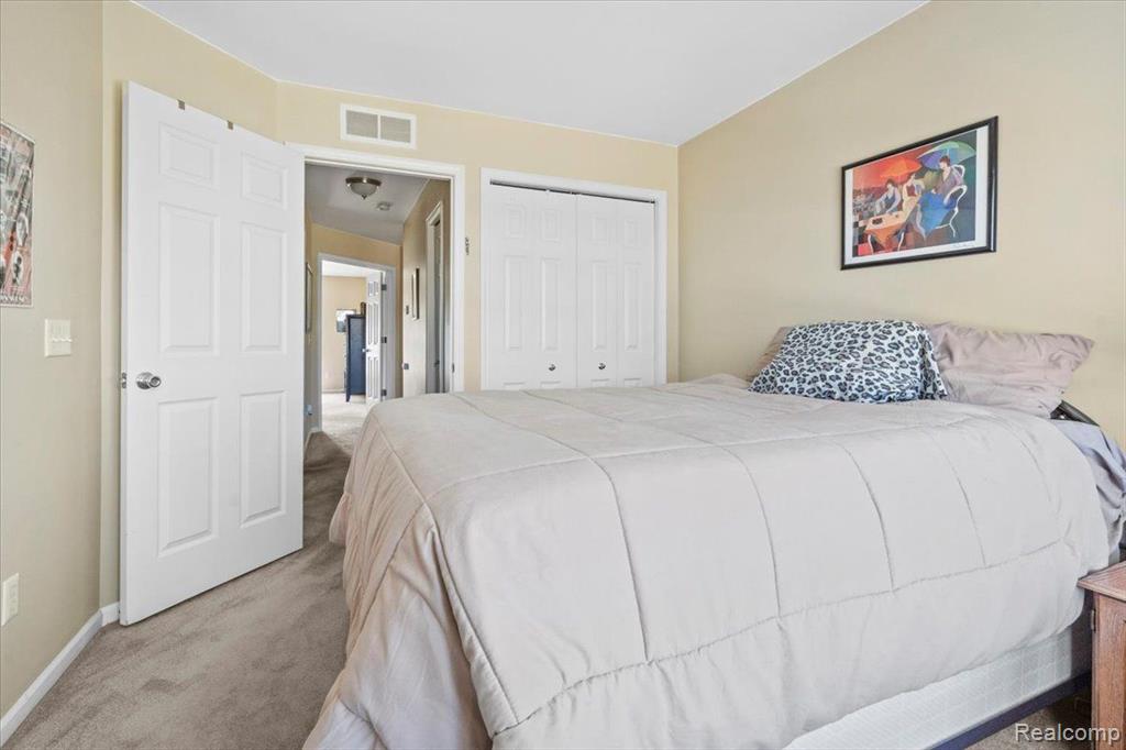 26606 KIRKWAY Circle, Woodhaven, MI 48183 — Photo 21