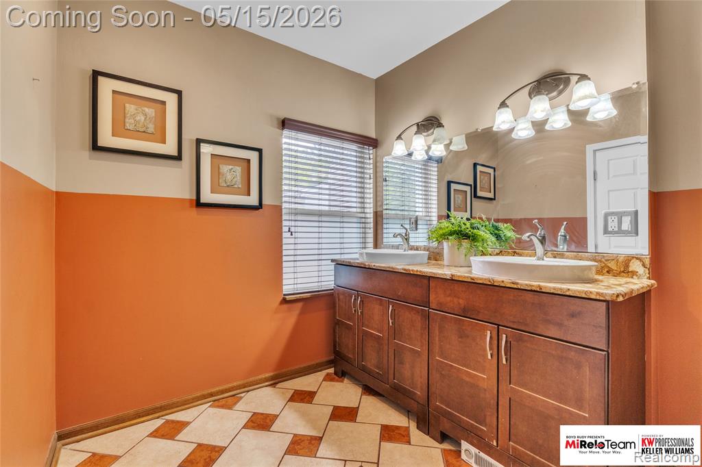 16245 Helen Street, Southgate, MI 48195 — Photo 11