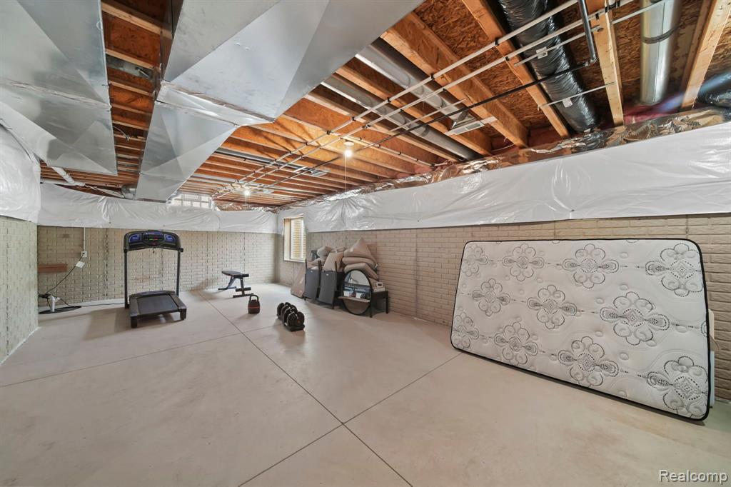 9166 BIRCH POINTE Drive, Newport, MI 48166 — Photo 38