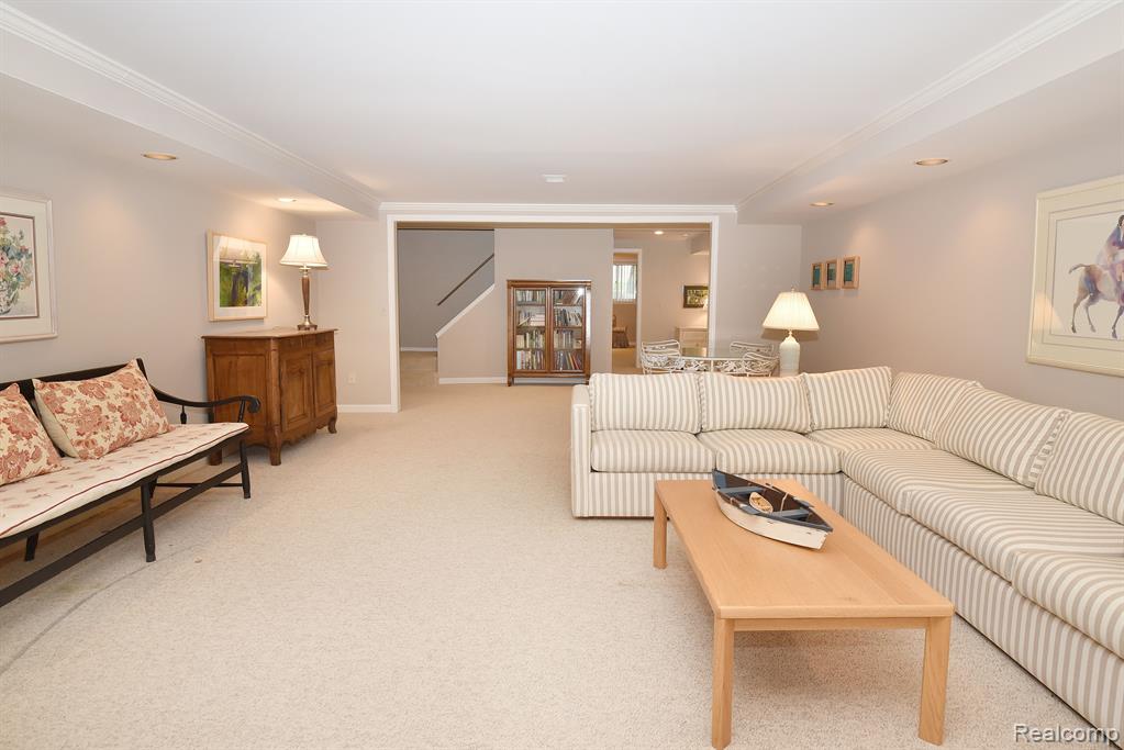 798 EMERSON WAY Court, Bloomfield Hills, MI 48304 — Photo 32