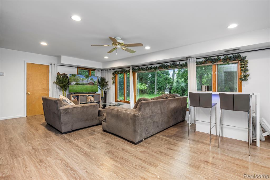 6085 Worlington Road, Bloomfield Hills, MI 48301 — Photo 26