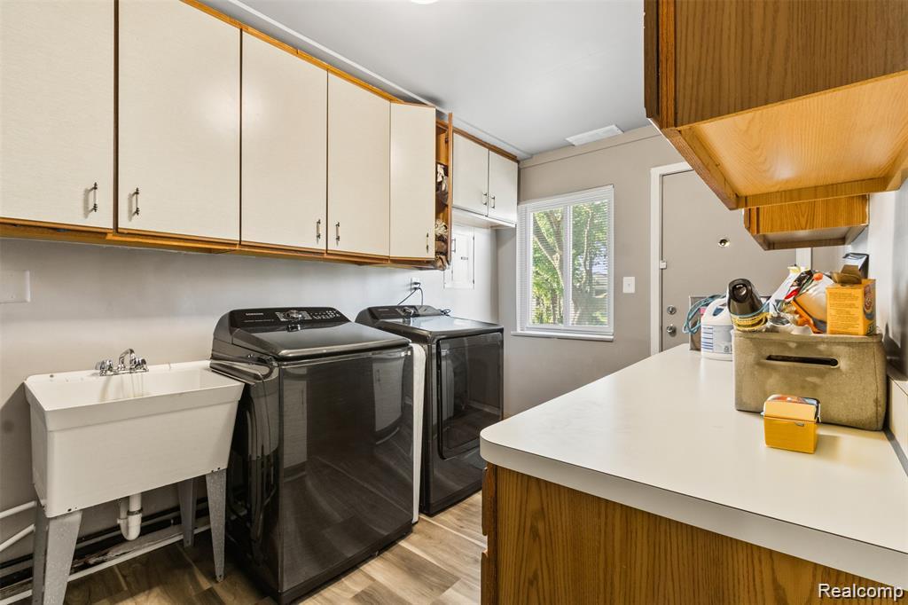 17037 Stricker Avenue, Eastpointe, MI 48021 — Photo 12