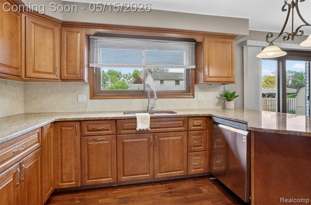 54524 Pocahontas Drive, Shelby Twp, MI 48315 — Photo 11