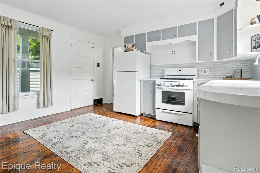 304 Jones Street, Yale, MI 48097 — Photo 9