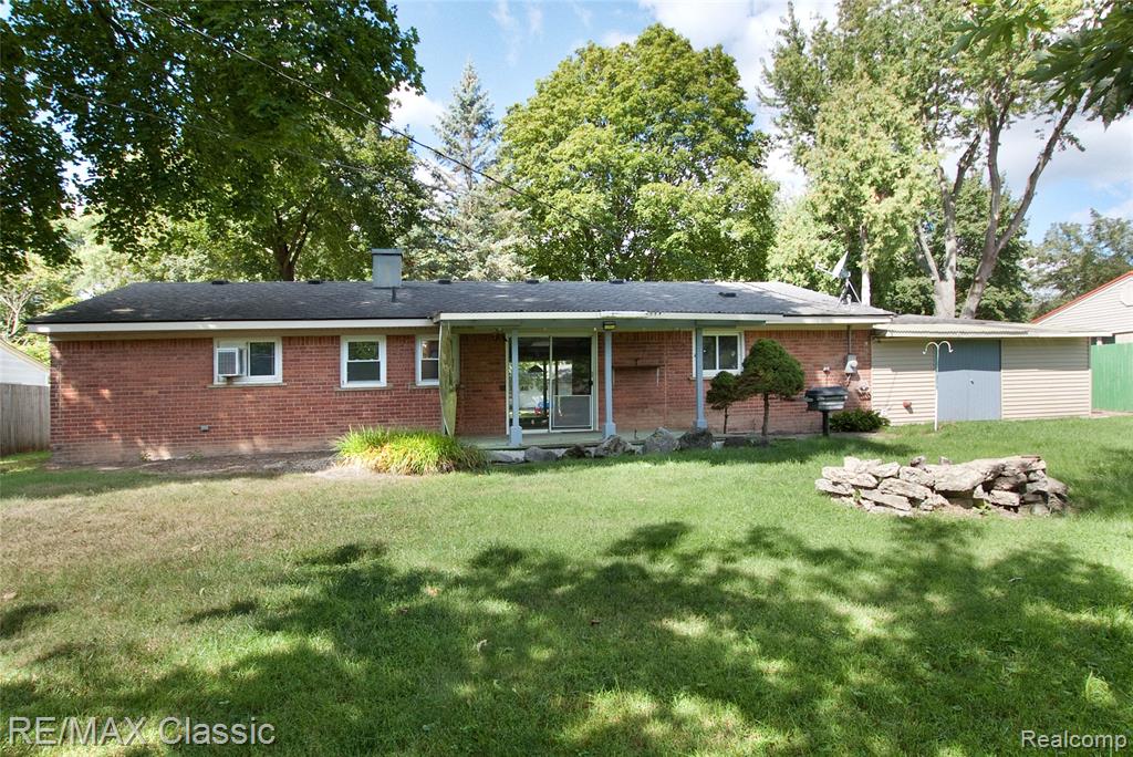 4836 Sundew Street, Commerce Twp, MI 48382 — Photo 28