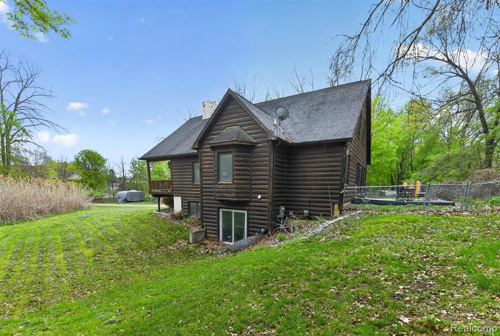 3845 Lake Lapeer Drive, Metamora, MI 48455 — Photo 49