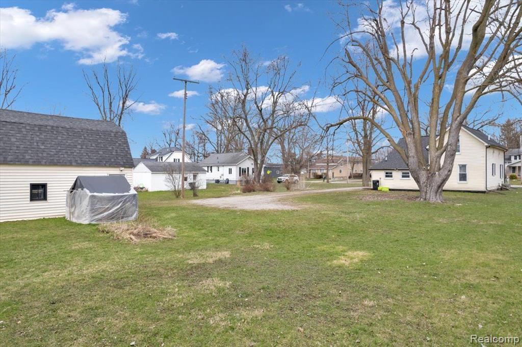 735 N MAIN Street, Almont, MI 48003 — Photo 20