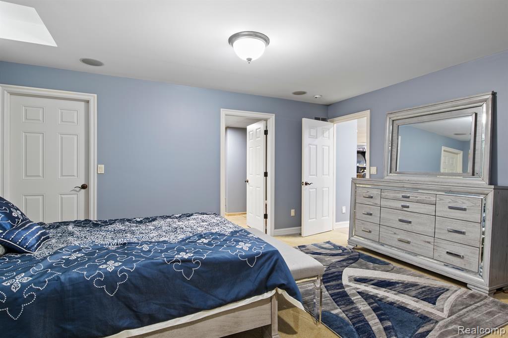 8151 ROLLING MEADOWS Drive, Canton, MI 48187 — Photo 61