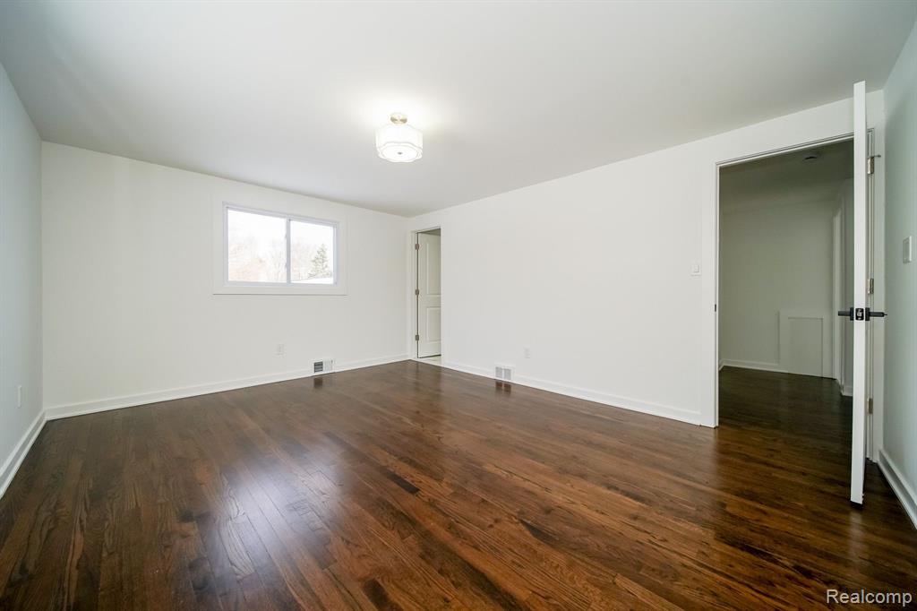7359 SAINT AUBURN Drive, Bloomfield Hills, MI 48301 — Photo 75