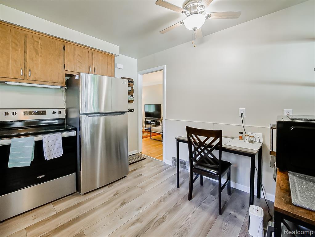 29221 Mark Avenue, Madison Heights, MI 48071 — Photo 22