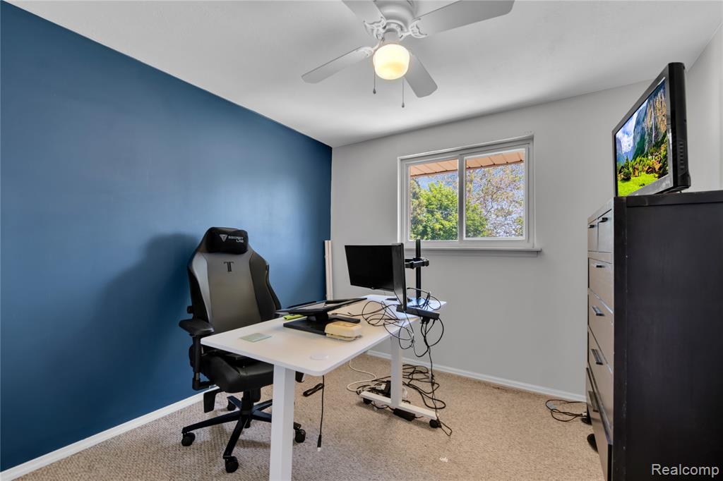 607 Ashburnham Street, Auburn Hills, MI 48326 — Photo 11