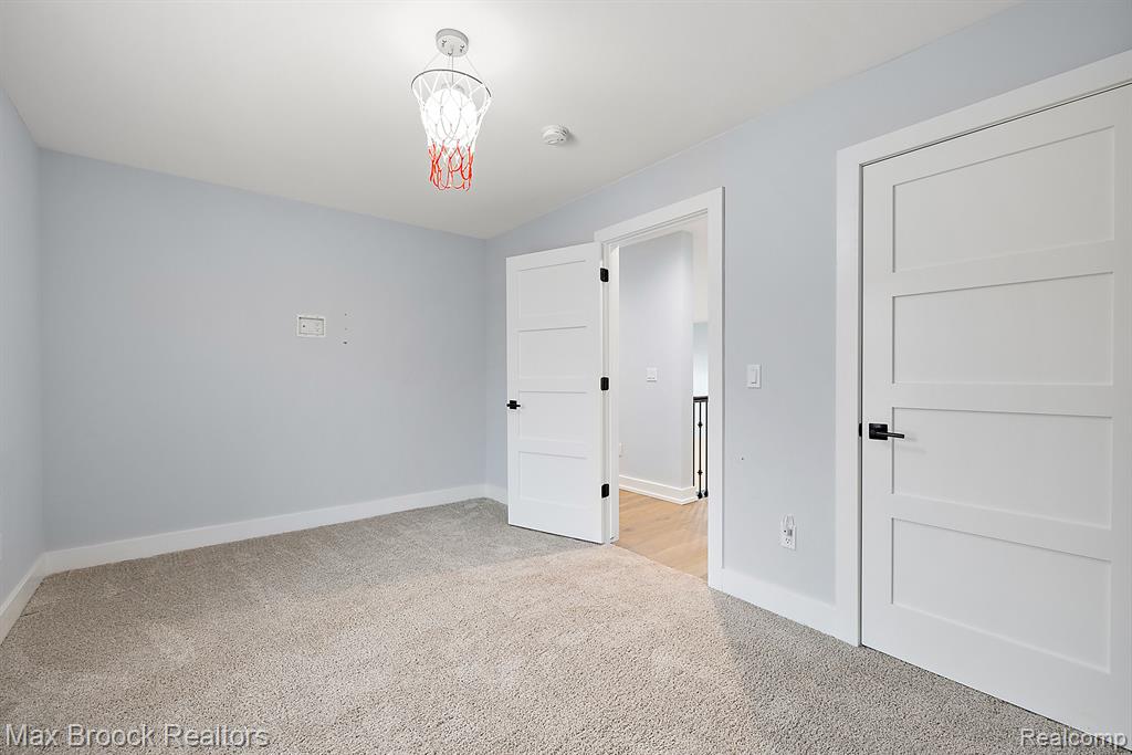 10464 Stoney Point Drive, South Lyon, MI 48178 — Photo 41