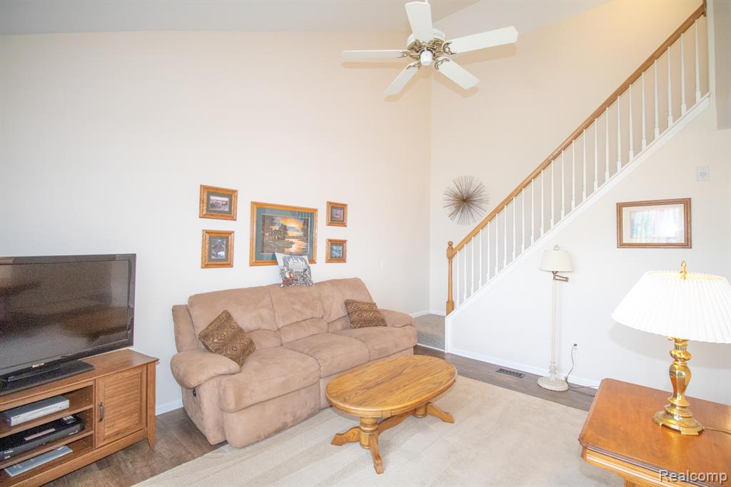 4102 Hunters Circle E, Canton, MI 48188 — Photo 11