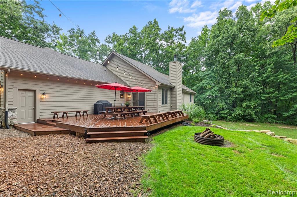 15301 Oak Hollow Drive, Holly, MI 48442 — Photo 9