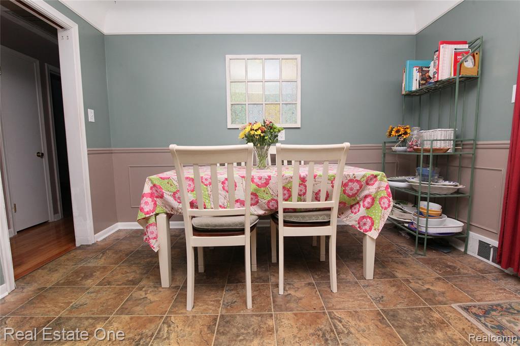 483 Rochdale Drive S, Rochester Hills, MI 48309 — Photo 18