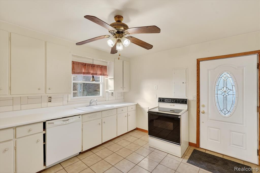 16048 Moran Drive, Linden, MI 48451 — Photo 8