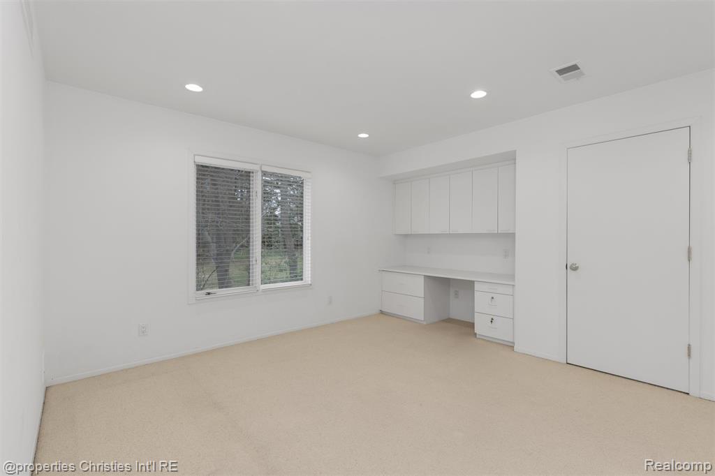 4768 Wendrick Drive, West Bloomfield, MI 48323 — Photo 27