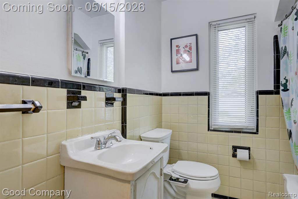 14220 Lincoln Street, Oak Park, MI 48237 — Photo 17