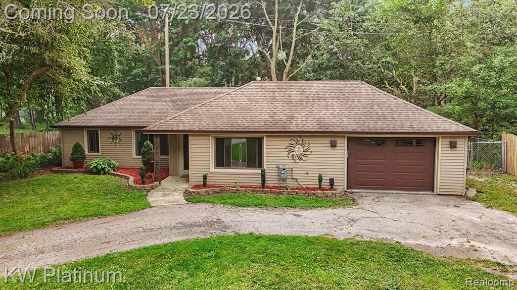 4885 Lakeshore Road, Fort Gratiot, MI 48059