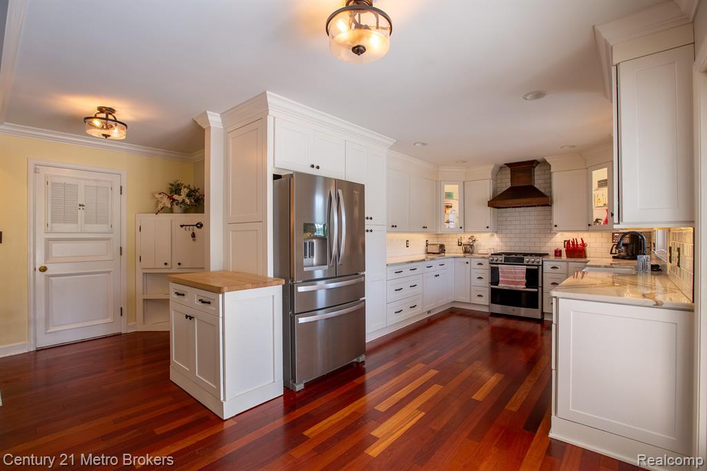 9270 Hidden Valley Court, Grand Blanc, MI 48439 — Photo 16