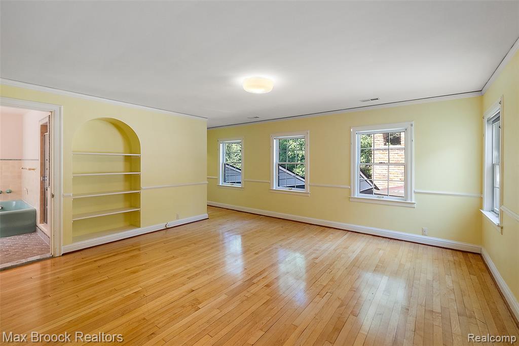 748 Waddington Street, Bloomfield Hills, MI 48301 — Photo 25