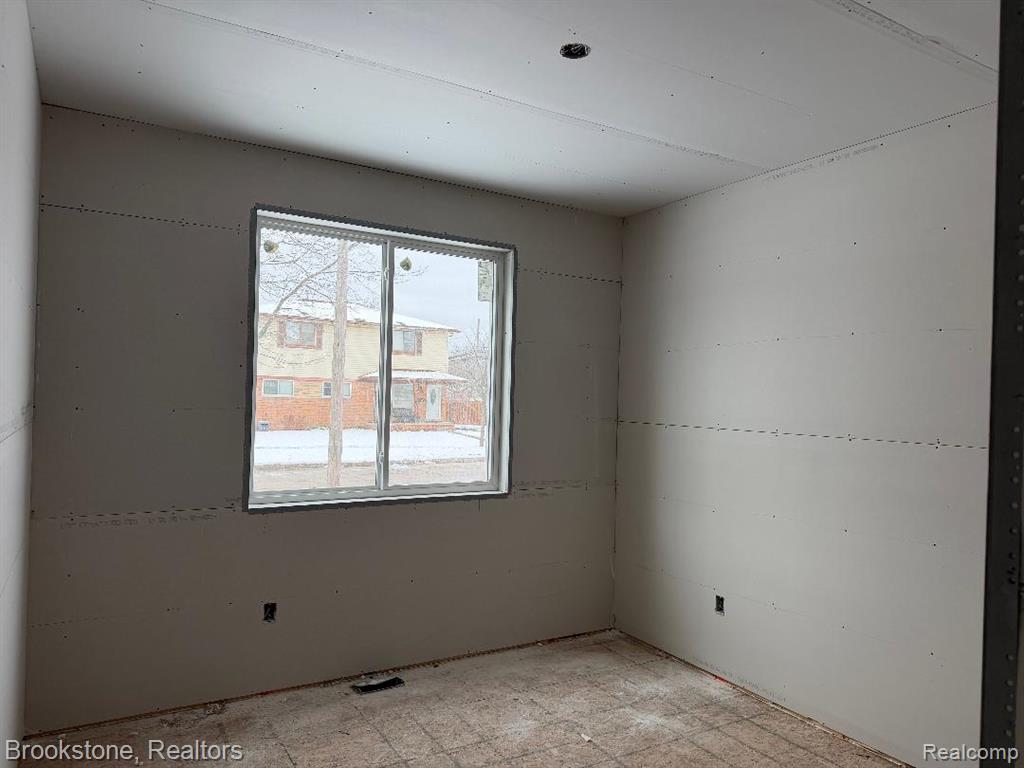 32930 Chalfonte Drive, Warren, MI 48092 — Photo 13