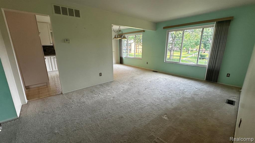 29480 HOOVER Road, Warren, MI 48093 — Photo 2