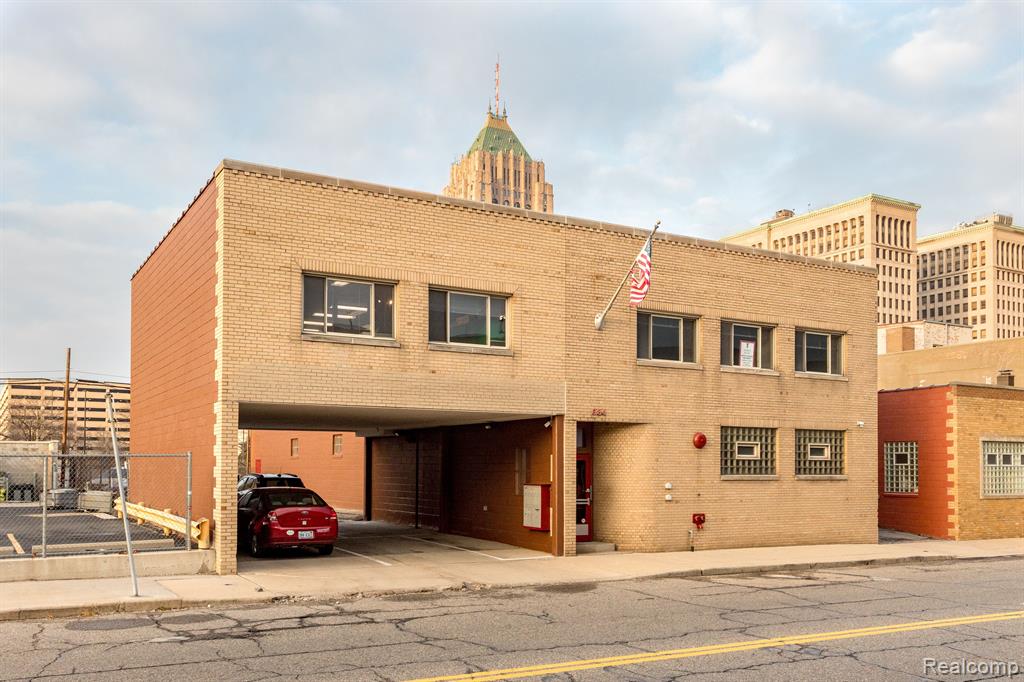 684 W BALTIMORE Street, Detroit, MI 48202