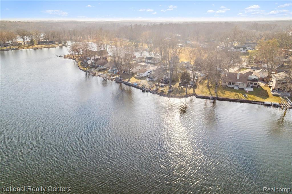 4807 DOWNING Drive, Pinckney, MI 48169 — Photo 41
