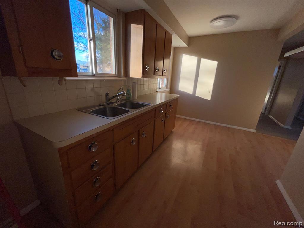 4201 N GENESEE Road, Flint, MI 48506 — Photo 5
