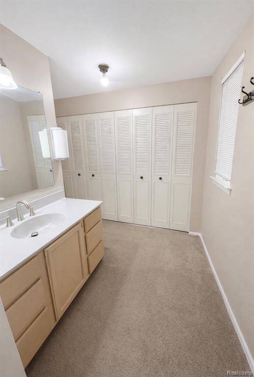 24600 Olde Orchard Street, Novi, MI — Photo 17