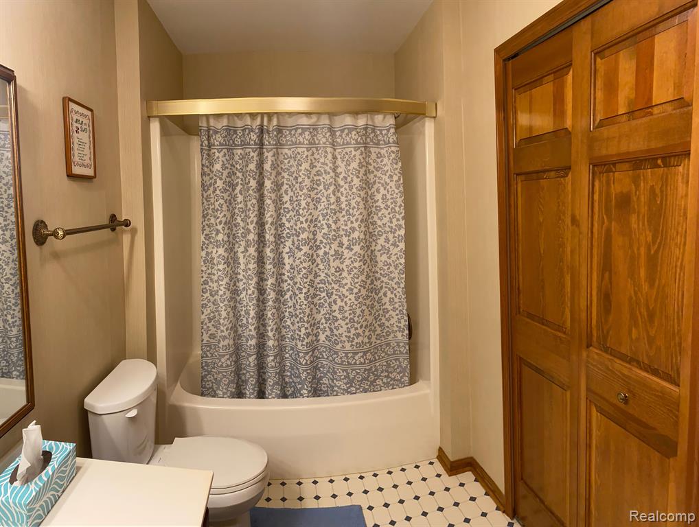 675 Applegate Lane, 4, Grand Blanc, MI 48439 — Photo 20