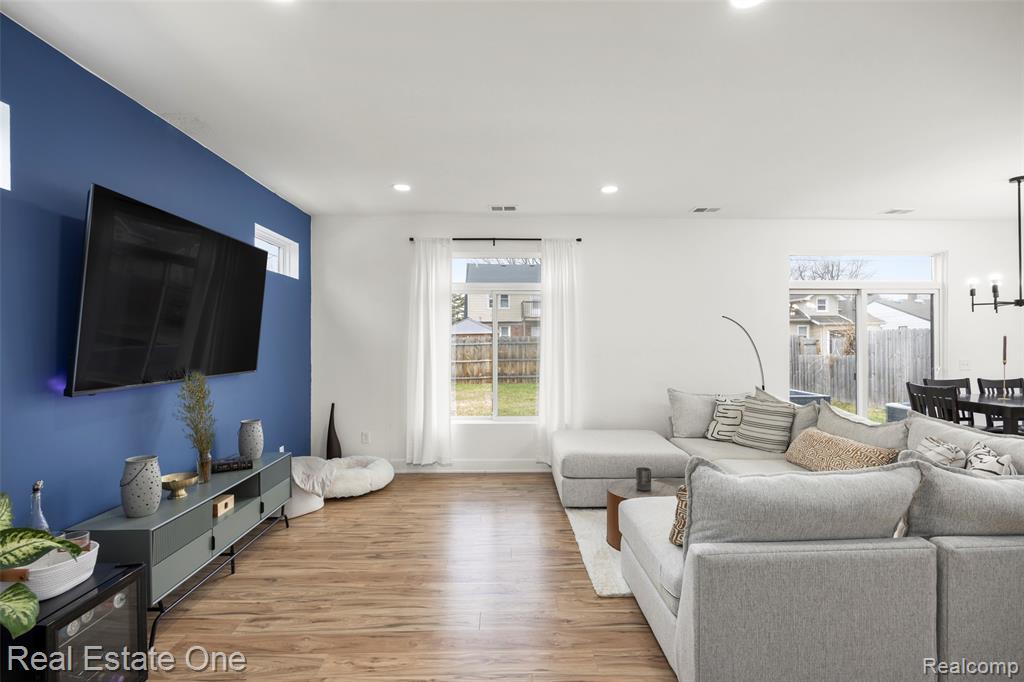 1705 E Meyers Avenue, Hazel Park, MI 48030 — Photo 4