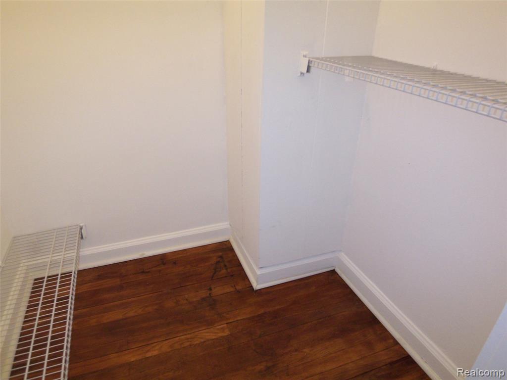 8269 Sterling, Center Line, MI 48015 — Photo 30