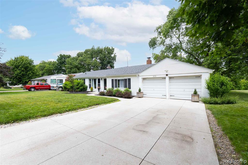 3976 Saginaw Trail, Waterford, MI 48329 — Photo 24