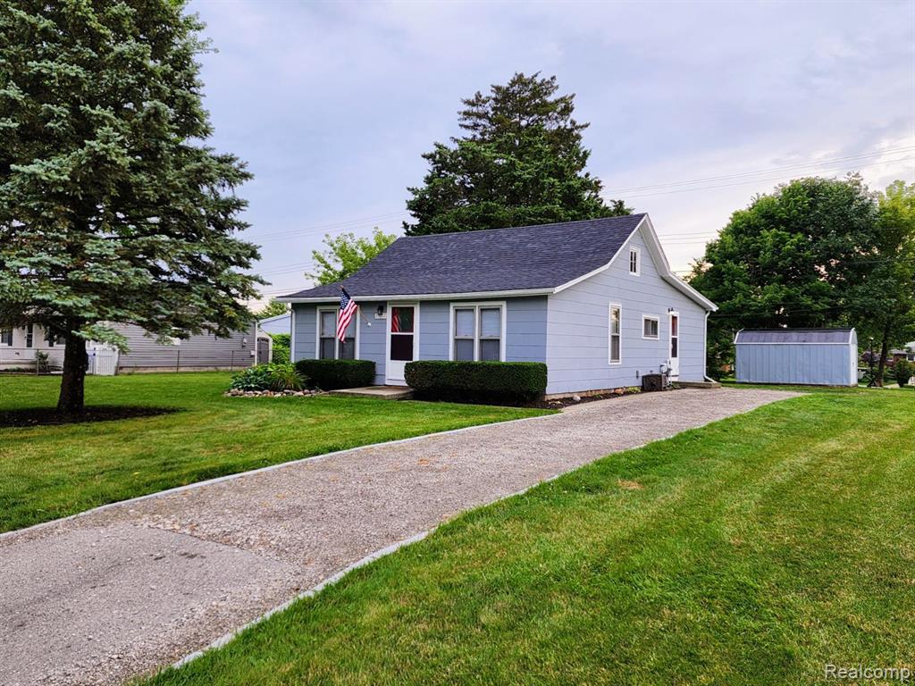 29272 ADAMS Drive, Gibraltar, MI — Photo 28