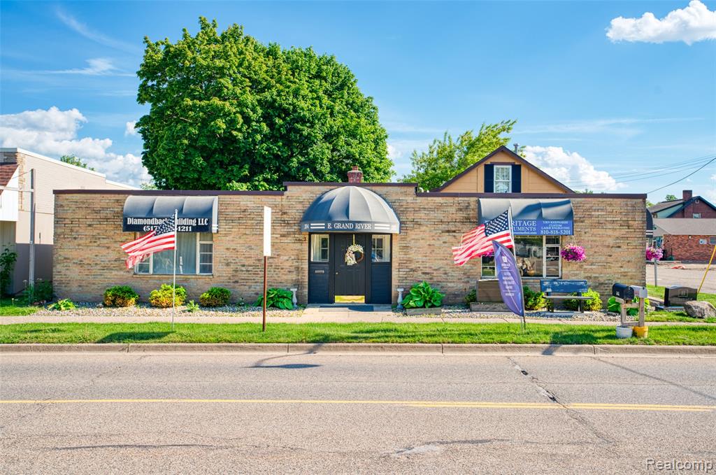 204 E Grand River Avenue, Fowlerville, MI 48836