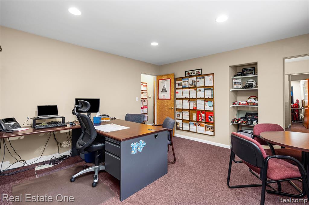 7217 SASHABAW Road, Clarkston, MI 48348 — Photo 30