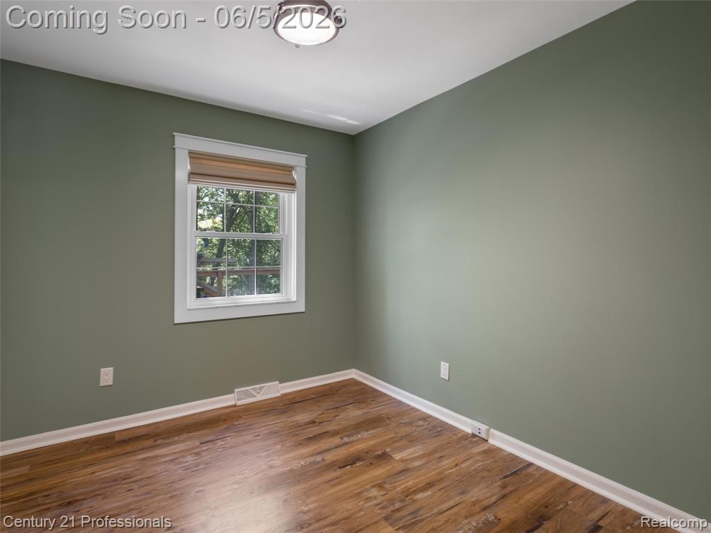 4921 Huron Drive, Clarkston, MI 48348 — Photo 12