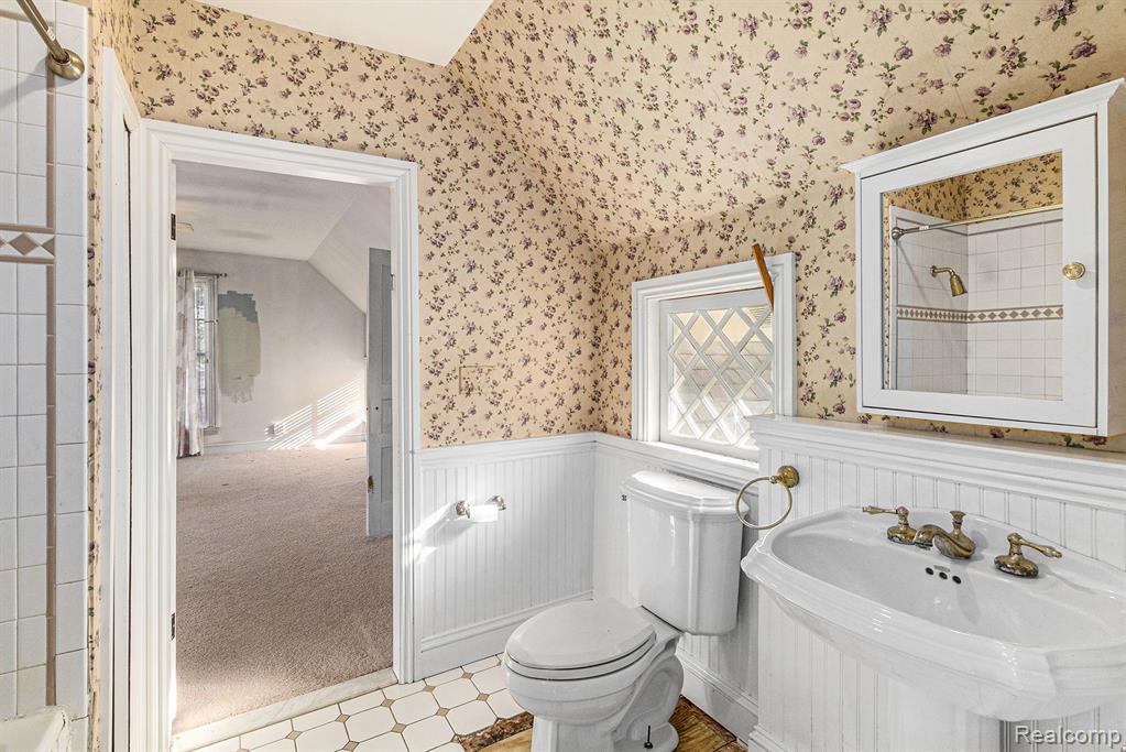 613 S EAST Street, Fenton, MI 48430 — Photo 11
