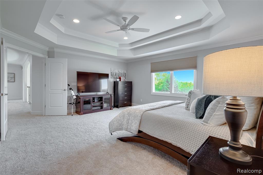 47576 VALENCIA Circle, Novi, MI — Photo 49