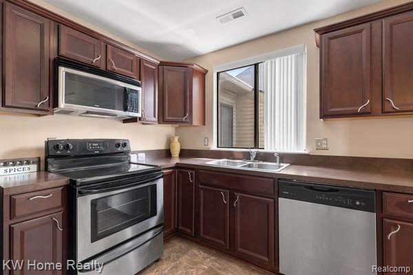 20791 Indian Creek Drive, 78, Farmington Hills, MI 48335 — Photo 13