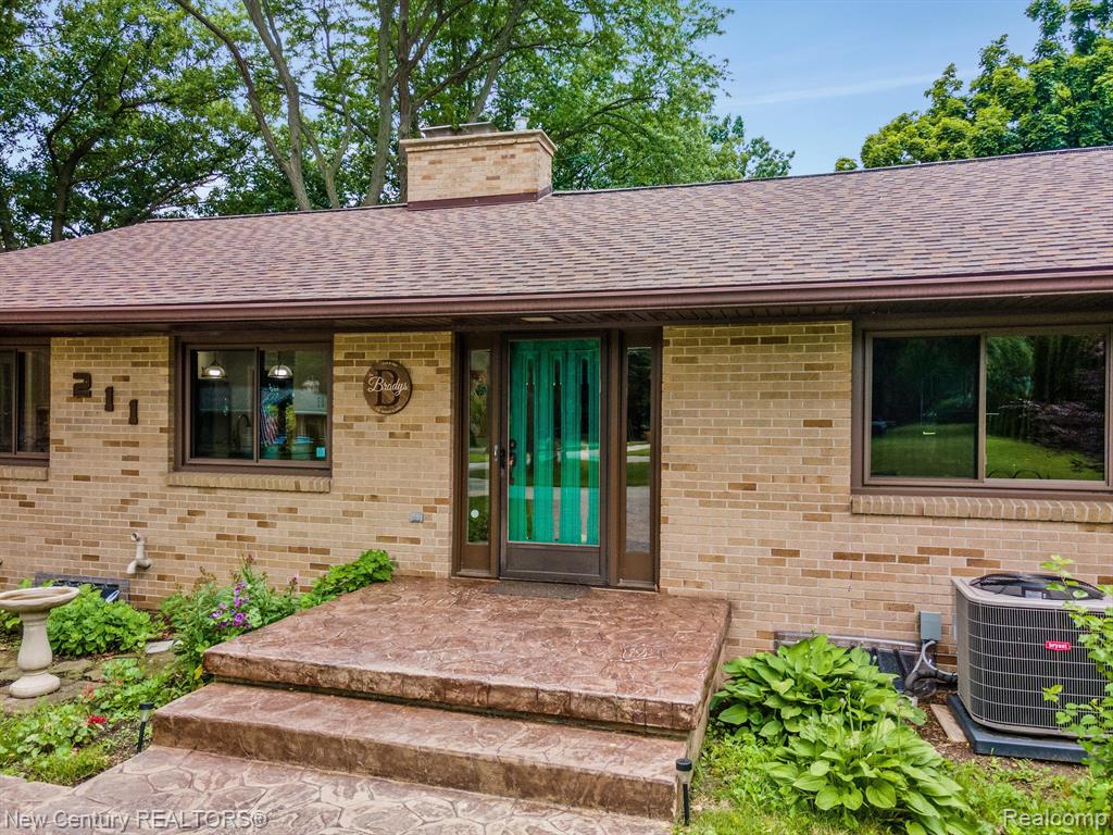 211 SPRING Street, Vernon, MI 48476 — Photo 9