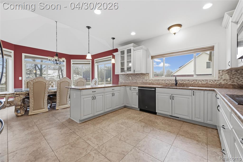 28796 Liparoto Boulevard, Flat Rock, MI 48134 — Photo 25