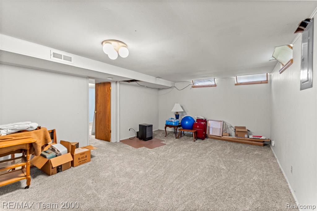 7396 N Charlesworth Street, Dearborn Heights, MI 48127 — Photo 26