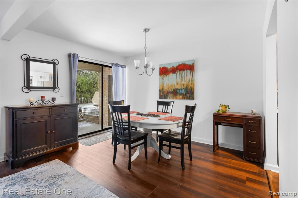 1555 S HILL Boulevard, Bloomfield Hills, MI 48304 — Photo 11