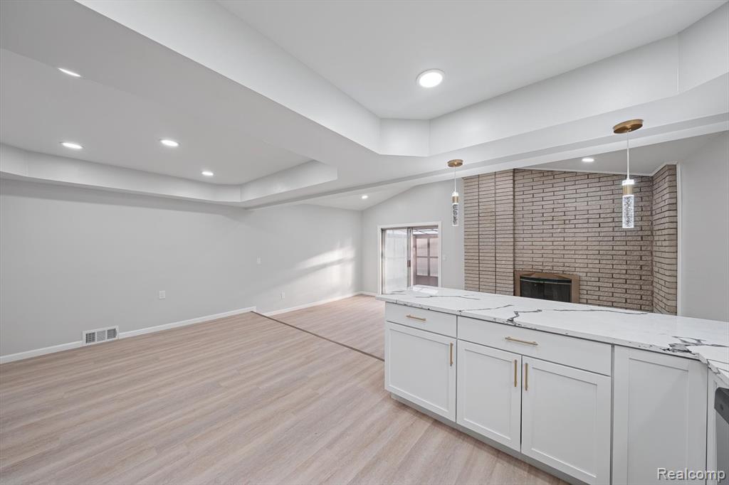 5232 Dickson Drive, Sterling Heights, MI 48310 — Photo 11